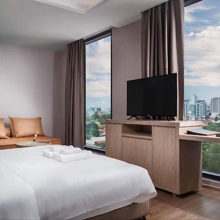 Sf Hotel Penthouse Residences Phnom Penh Exterior foto