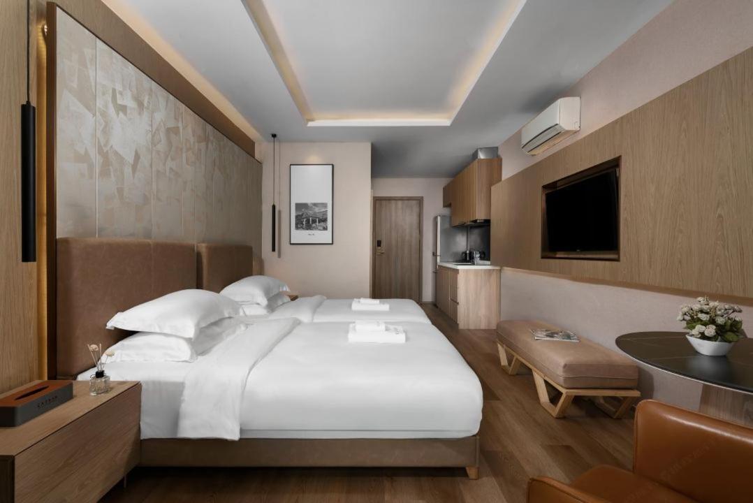 Sf Hotel Penthouse Residences Phnom Penh Exterior foto